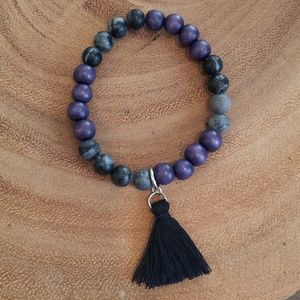 87RWD || Beaded bracelet w/ tassel